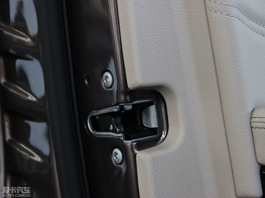 2014YE Ŀ E 260L \Ӱ