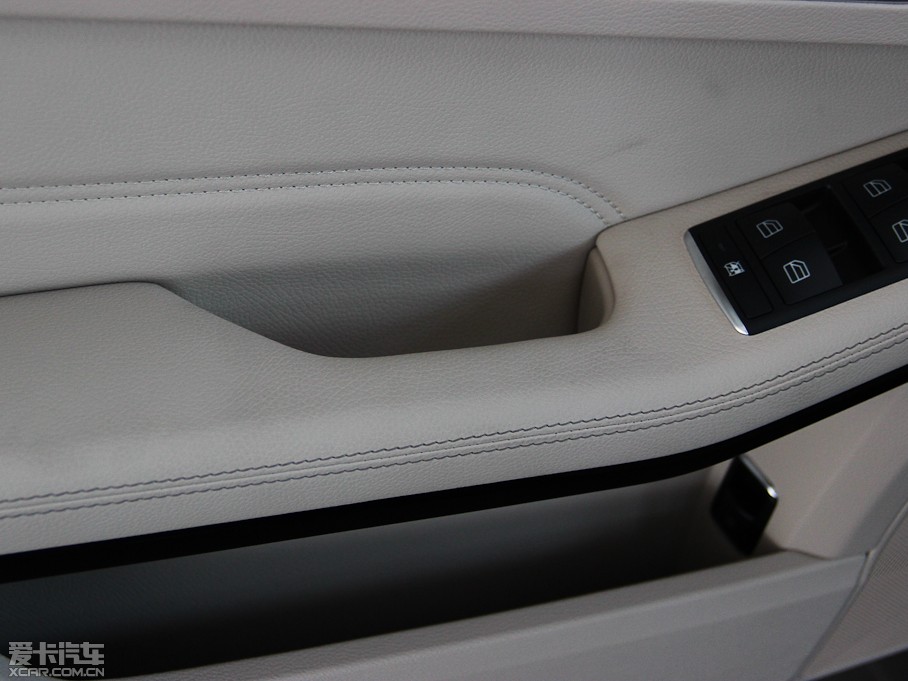 2014YE Ŀ E 260L \Ӱ