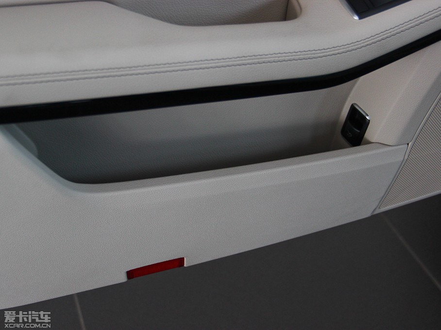 2014YE Ŀ E 260L \Ӱ