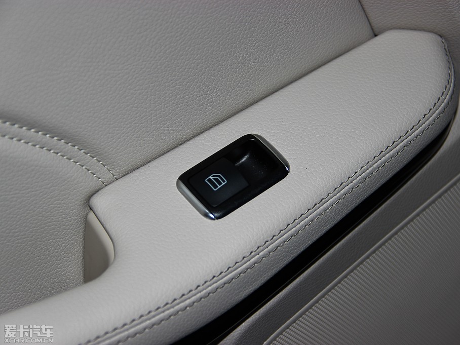 2014YE Ŀ E 260L \Ӱ