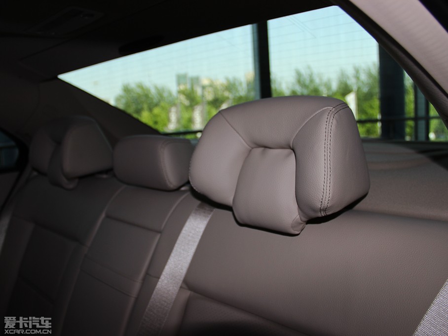 2014YE Ŀ E 260L \Ӱ