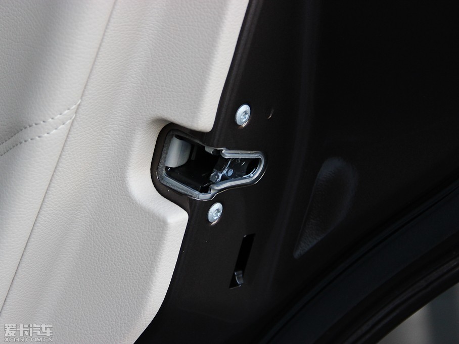 2014YE Ŀ E 260L \Ӱ