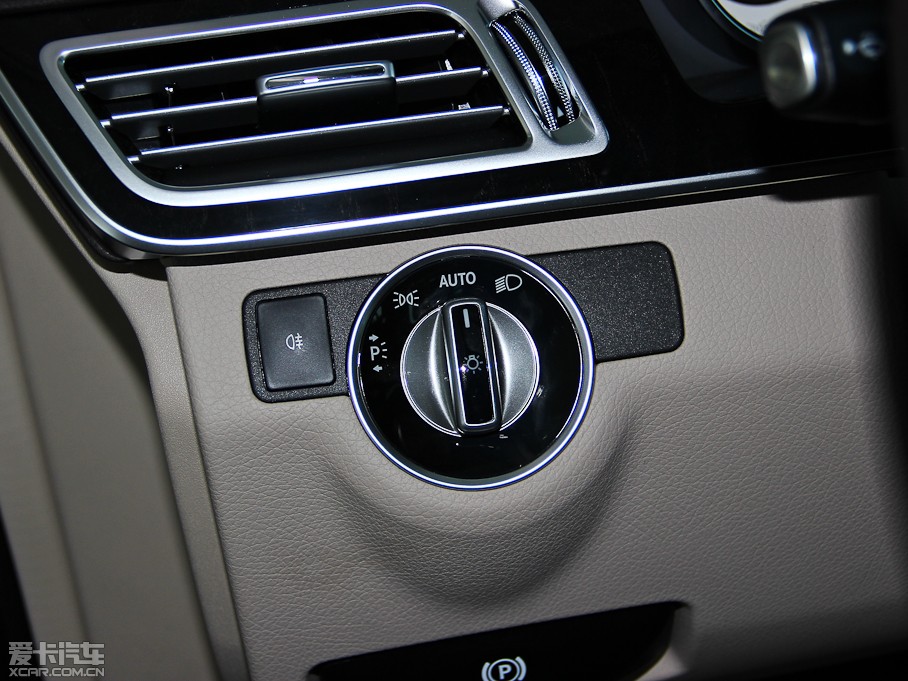 2014YE Ŀ E 260L \Ӱ