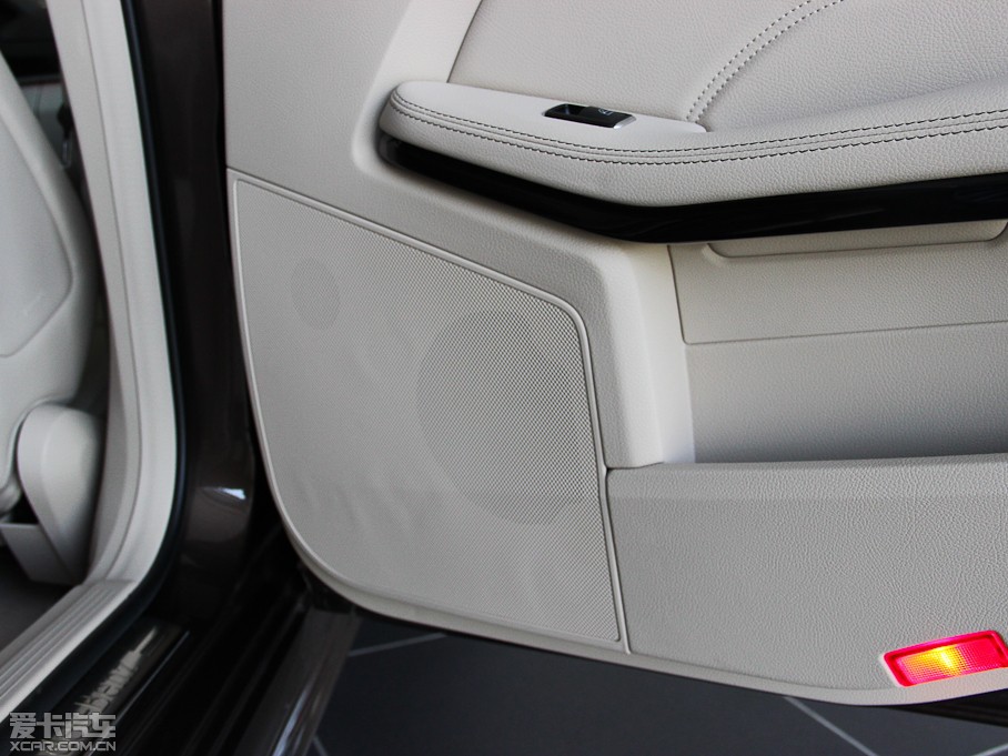 2014YE Ŀ E 260L \Ӱ