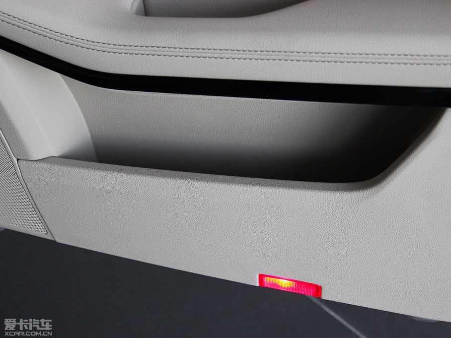 2014YE Ŀ E 260L \Ӱ