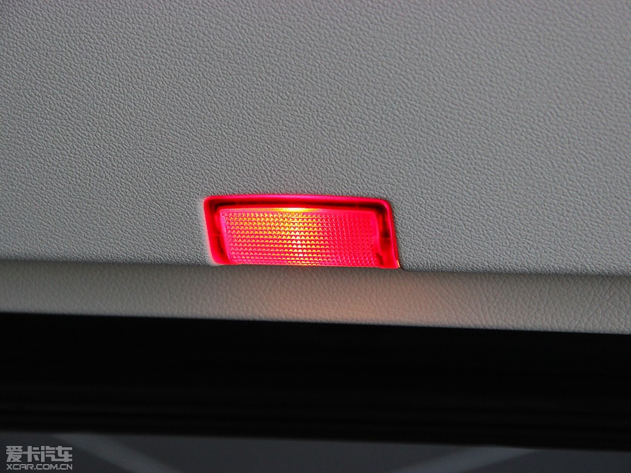 2014YE Ŀ E 260L \Ӱ