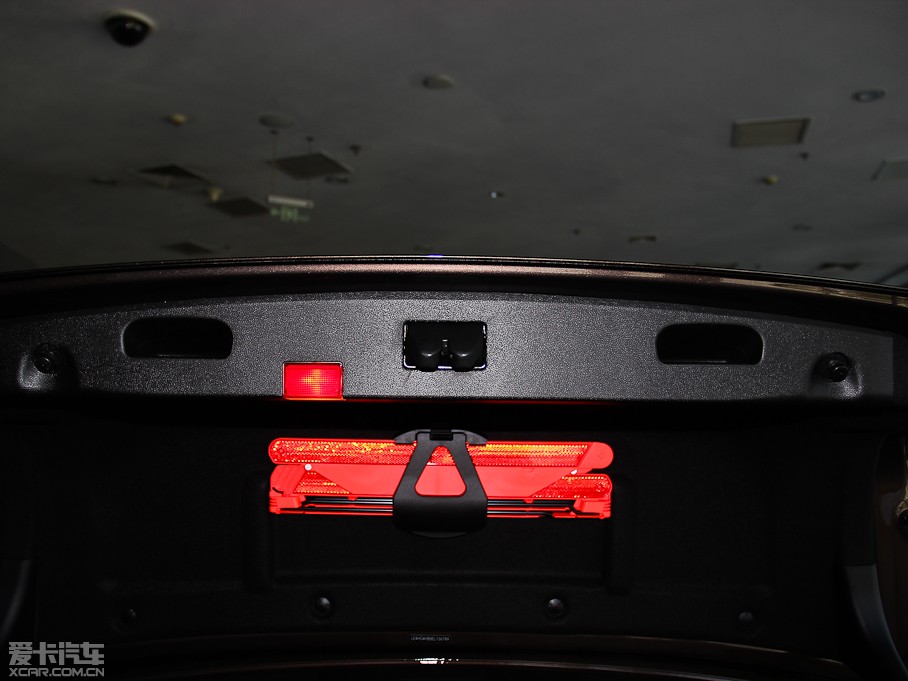 2014YE Ŀ E 260L \Ӱ