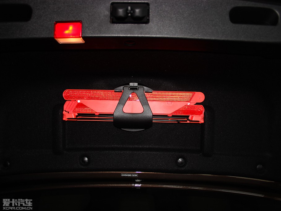 2014YE Ŀ E 260L \Ӱ