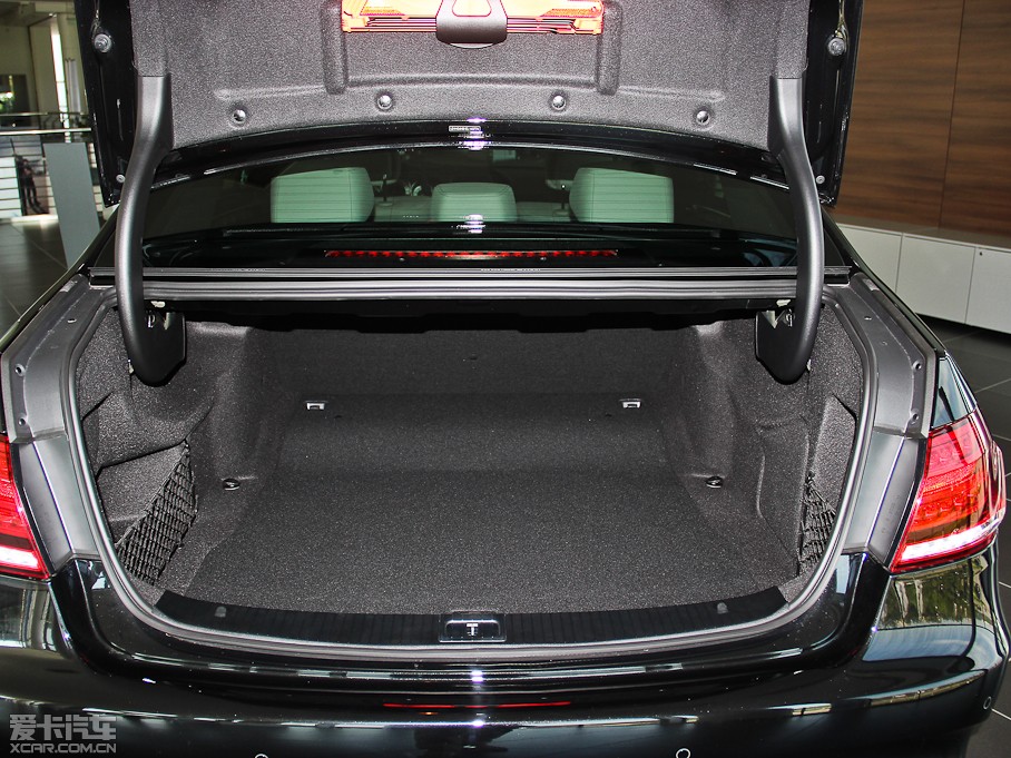 2014YE Ŀ E 260L A\Ӱ