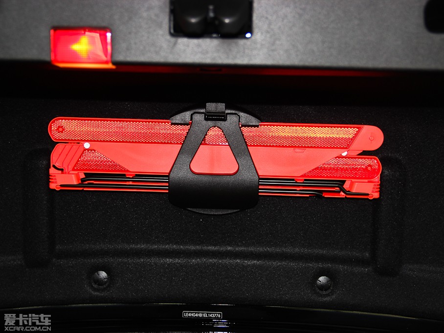 2014YE Ŀ E 260L A\Ӱ