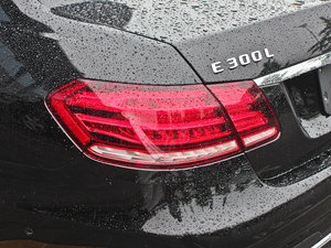 2014E 300L A\Ӱ ^