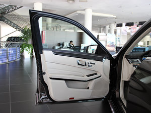 2014Ŀ E 260L \Ӱ {λ܇T