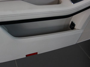 2014Ŀ E 260L \Ӱ ǰTg