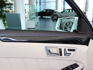 2014Ŀ E 300L \Ӱ g