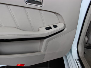 2014Ŀ E 300L \Ӱ g
