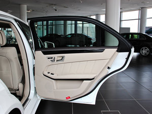2014Ŀ E 300L \Ӱ g