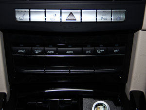 2014Ŀ E 300L \Ӱ п؅^(q)