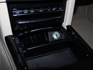 2014Ŀ E 300L \Ӱ п؅^(q)