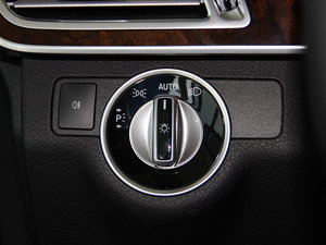 2014Ŀ E 260L A п؅^