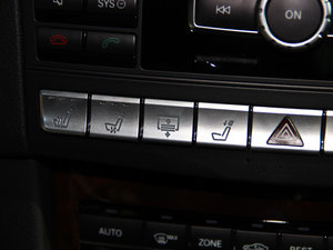 2014Ŀ E 300L  п؅^