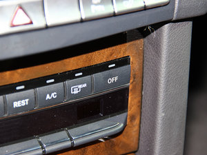 2014Ŀ E 300L  п؅^