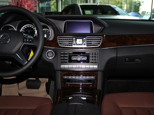 2014Ŀ E 300L  п؅^