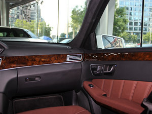 2014Ŀ E 300L  п؅^