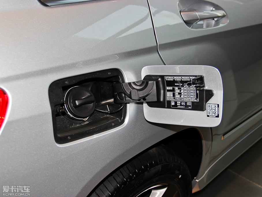 2014YGLK GLK 300 4MATIC (dng)