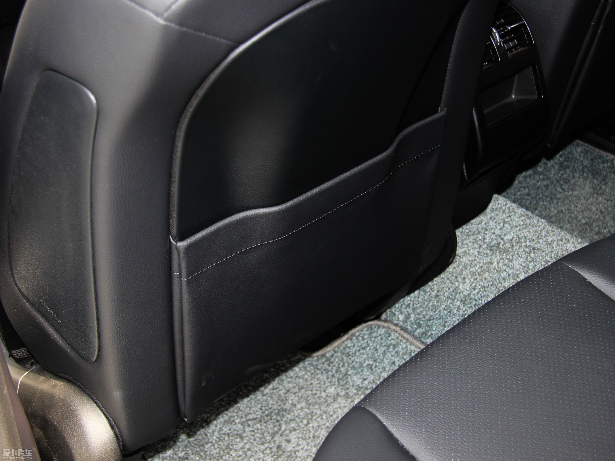 2014YGLK GLK 260 4MATIC (dng)