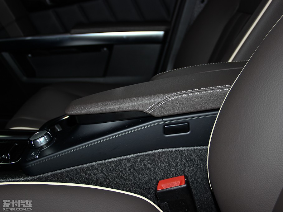 2014YGLK GLK 300 4MATIC (dng)