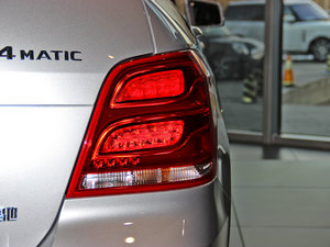 2014款GLK 300 4MATIC 动感型 尾灯
