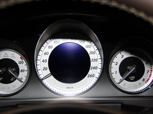 2014GLK 300 4MATIC Ӹ п؅^