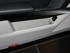 2014GLK 300 4MATIC r g