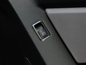 2014GLK 260 4MATIC Ӹ п؅^