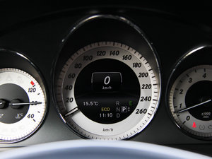 2014GLK 260 4MATIC Ӹ п؅^