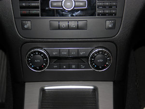 2014GLK 300 4MATIC Ӹ п؅^(q)