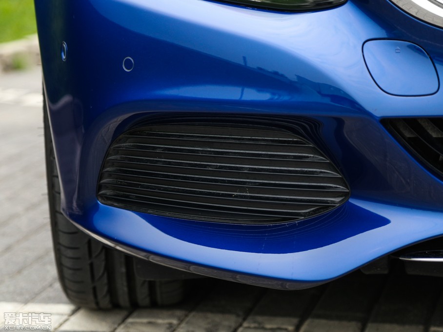 2015YC(j) C 260 L