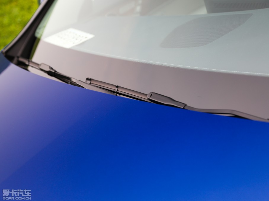 2015YC(j) C 260 L