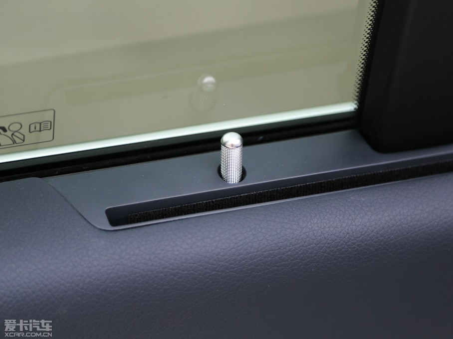 2015YC(j) C 260 L