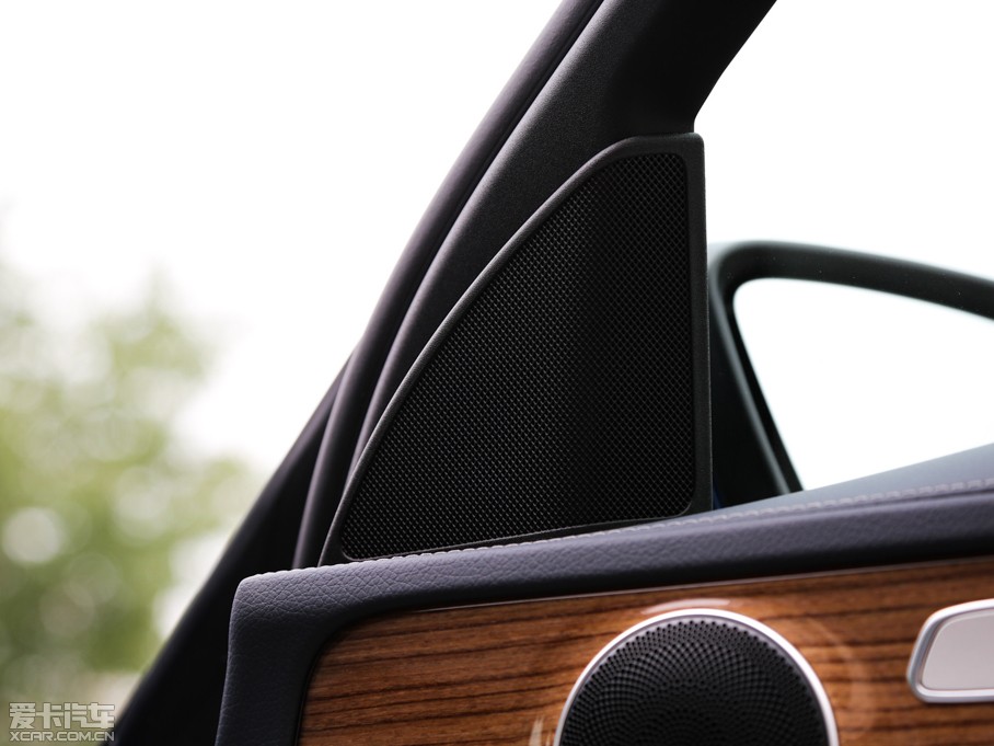 2015YC(j) C 260 L