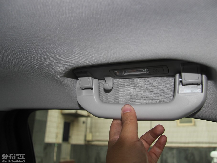 2015YC(j) C 180 L