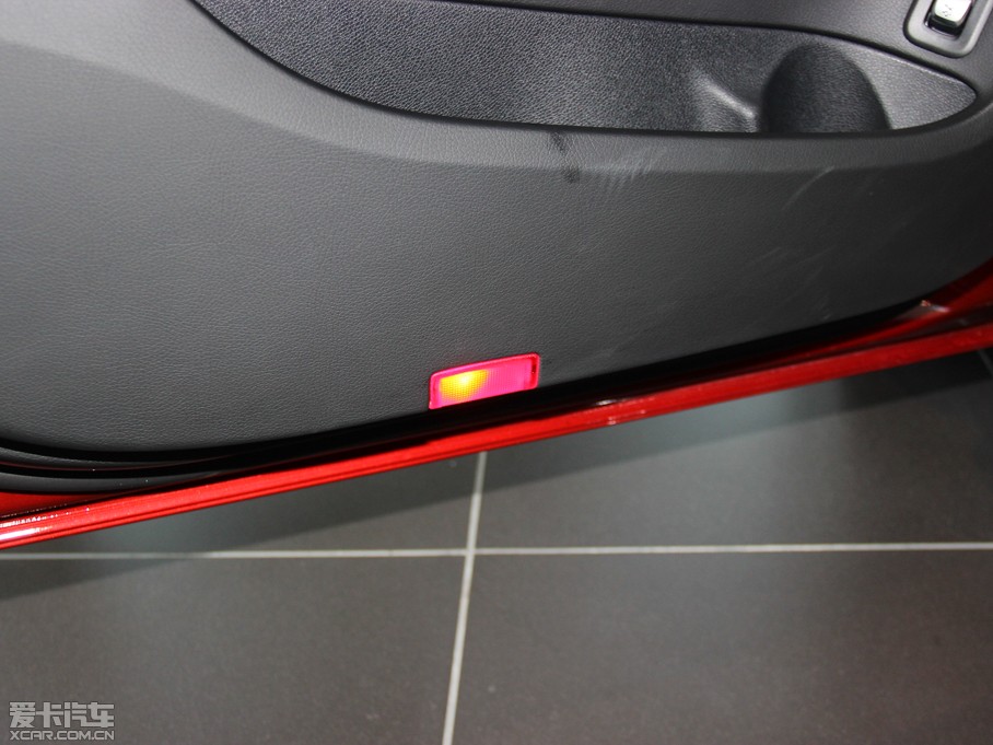 2015YC(j) C 200 L 