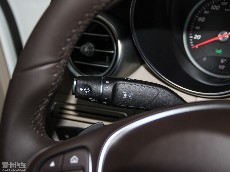 2015YC(j) C 200 L 4MATIC