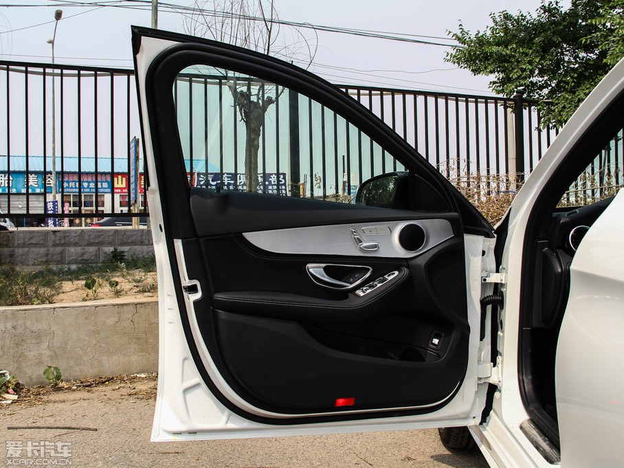 2015YC C 200 4MATIC \(yn)