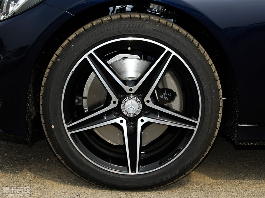 2015YC(j) C 300 \(yn)(dng)