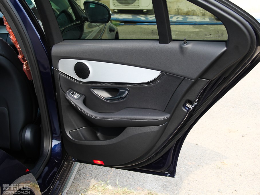 2015YC C 300 \(yn)