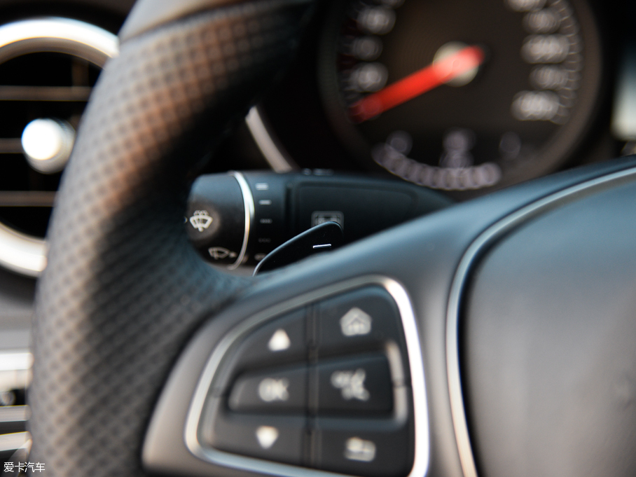 2015YC C 300 L \(yn)