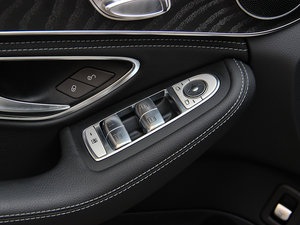 2015款C 200 L 运动型 主驾车窗控制区	
