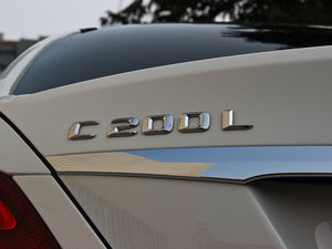 2015C 200 L \ ^