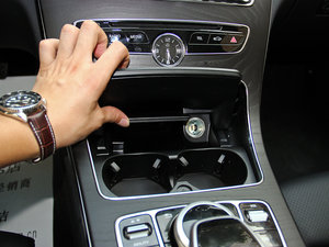 2015C 200 L \(yn)(dng) п؅^(q)